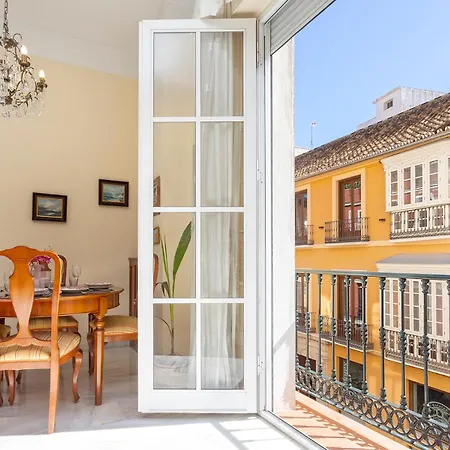 Balcon Y Parking Carreteria 77 Malaga