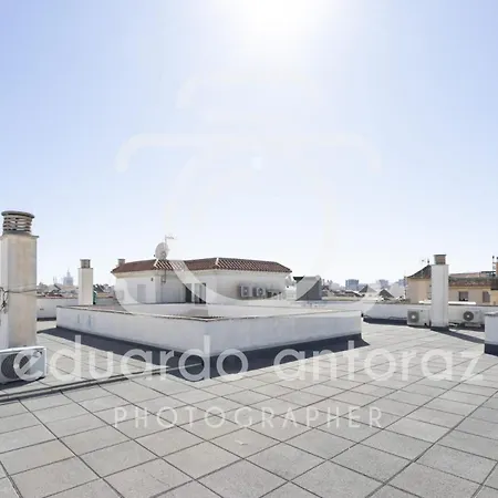 Balcon Y Parking Carreteria 77 Malaga
