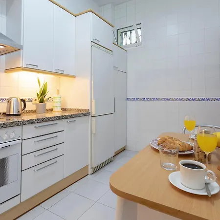 Balcon Y Parking Carreteria 77 Malaga