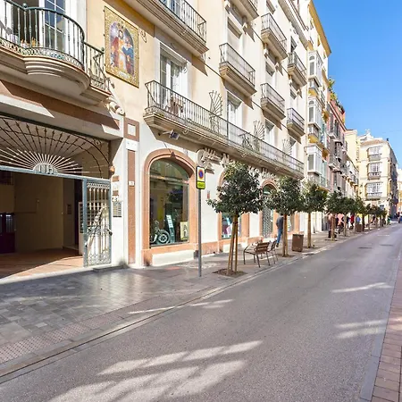 Balcon Y Parking Carreteria 77 Malaga